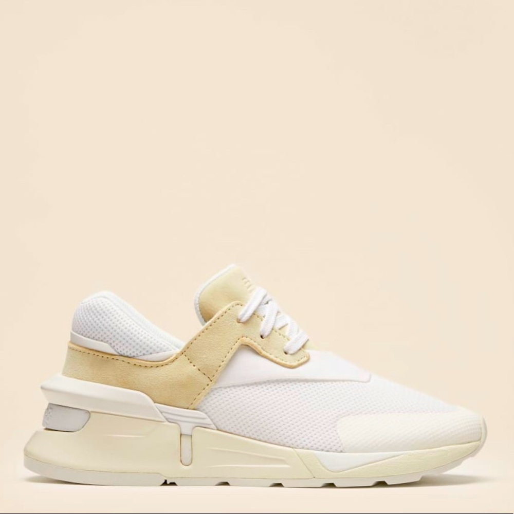 New Balance x Reformation 997S 9.5 **UNWORN**